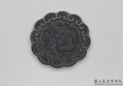 图片[2]-Blossom-shaped ink cake inscribed with “Chishui zhu”, attributed to Wu Yuanyang, Ming Dynasty (1368-1644)-China Archive